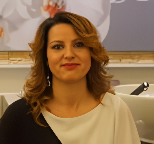 Svetllana, Damen- und Herrencoiffeuse